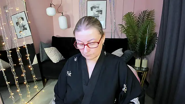 AlexandraKind online show from January 9, 2026, 1:41 am