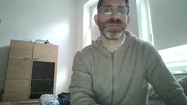 alcatraz009 online show from October 9, 2025, 4:27 pm