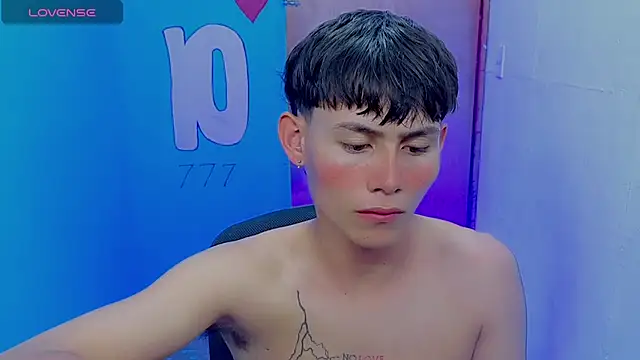 Snapshot of tanjiro_cute chatting on April 19, 2026, 4:01 am tanjiro cute online show from April 19, 2026, 4:01 am