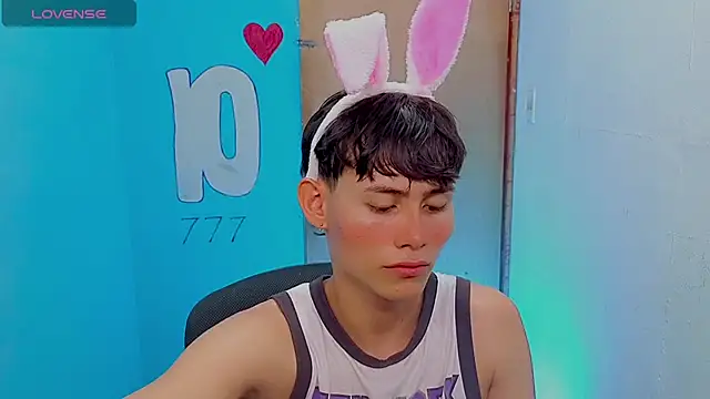 Snapshot of tanjiro_cute chatting on May 16, 2026, 3:47 am tanjiro cute online show from May 16, 2026, 3:47 am
