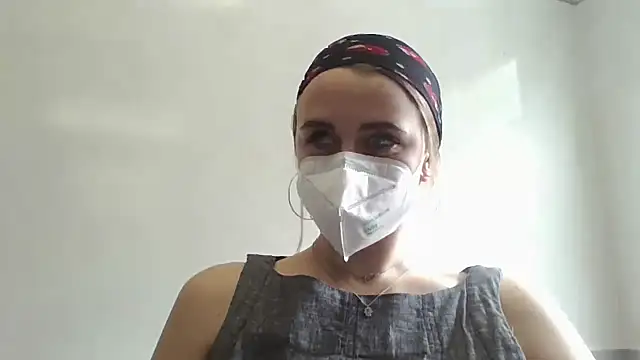 charlysangelll online show from September 24, 2025, 7:28 pm
