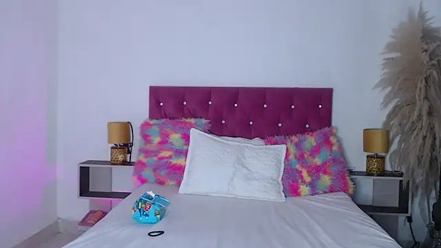 Snapshot of alinakiss chatting on March 9, 2025, 12:00 am alinakiss online show from March 9, 2025, 12:00 am