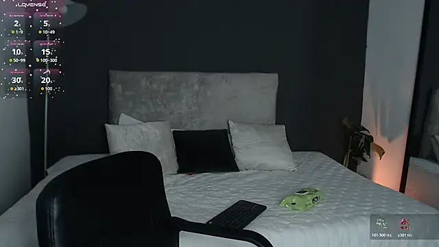 alinakiss online show from June 27, 2026, 2:49 am