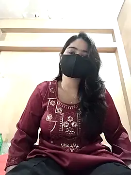 Magical Girl- online show from November 16, 2025, 3:45 am