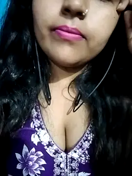 Love-Veronica online show from February 25, 2026, 12:59 pm