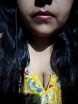 Love-Veronica online show from March 2, 2026, 6:48 pm