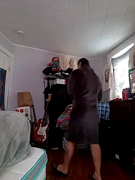 ChuckyyDee online show from April 13, 2026, 2:00 pm