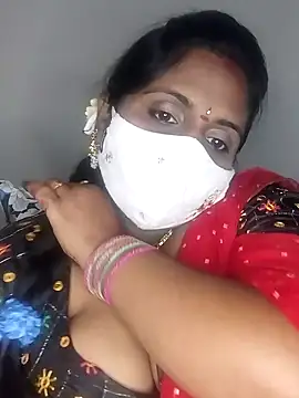 Snapshot of Sexy_Radhikaa chatting on February 18, 2025, 4:26 am Sexy Radhikaa online show from February 18, 2025, 4:26 am