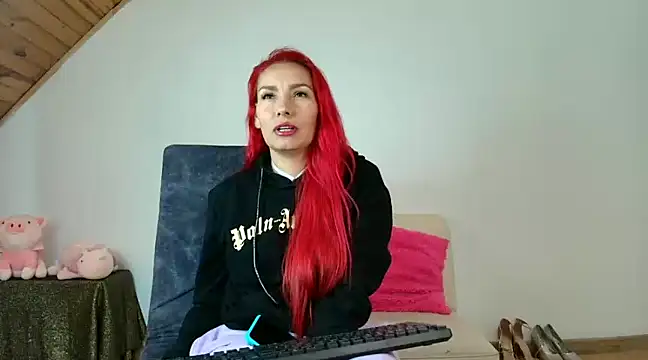 Carol love0411 online show from December 28, 2024, 3:04 pm