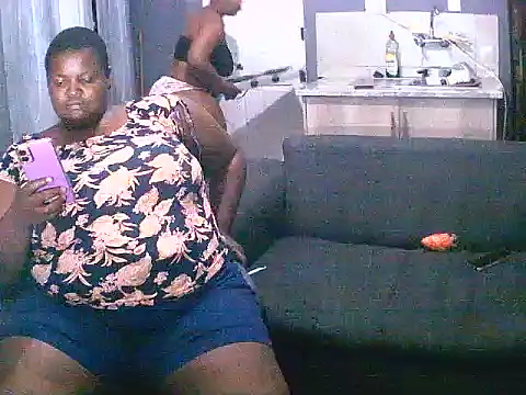 Snapshot of curvyloneah75 chatting on December 9, 2024, 8:23 pm curvyloneah75 online show from December 9, 2024, 8:23 pm