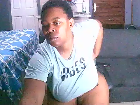 Snapshot of curvyloneah75 chatting on December 20, 2024, 8:45 pm curvyloneah75 online show from December 20, 2024, 8:45 pm