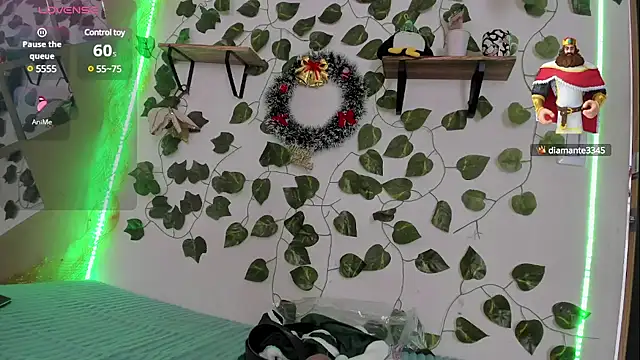 Snapshot of Megan_sophia2 chatting on December 11, 2024, 12:44 pm Megan sophia2 online show from December 11, 2024, 12:44 pm