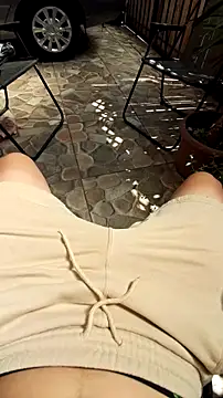 tula chyk online show from November 27, 2025, 2:08 pm