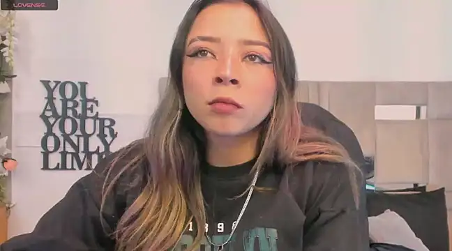 natacha  black  online show from January 23, 2025, 1:02 pm