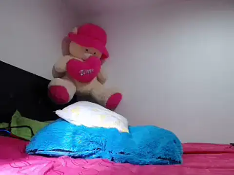 princehermosa44 online show from March 4, 2025, 2:21 pm