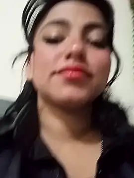 Naomy veracruz  online show from November 15, 2025, 12:13 pm