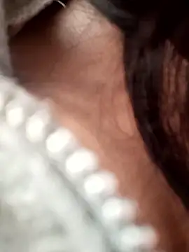 Naomy veracruz  online show from November 18, 2025, 12:31 pm