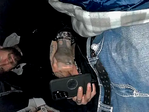 Snapshot of Fuckboy4public chatting on October 30, 2025, 11:00 am Fuckboy4public online show from October 30, 2025, 11:00 am