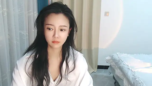 zoe-keke online show from January 5, 2025, 2:08 pm