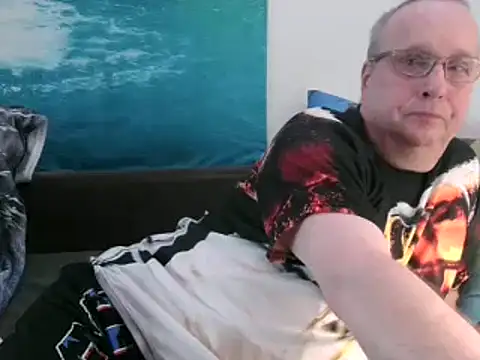 Snapshot of Manfred1012 chatting on February 3, 2025, 3:17 pm Manfred1012 online show from February 3, 2025, 3:17 pm