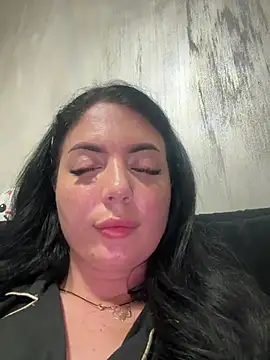 BellaaNoir online show from May 20, 2026, 9:21 pm