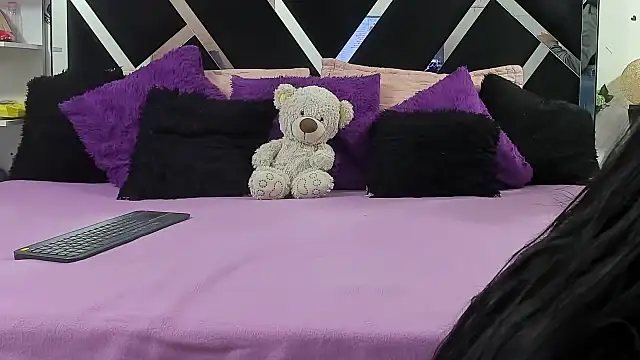 Snapshot of abby_eemily chatting on October 11, 2025, 12:04 pm abby eemily online show from October 11, 2025, 12:04 pm