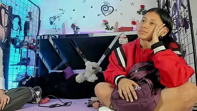 Snapshot of abby_eemily chatting on November 12, 2025, 12:16 pm abby eemily online show from November 12, 2025, 12:16 pm