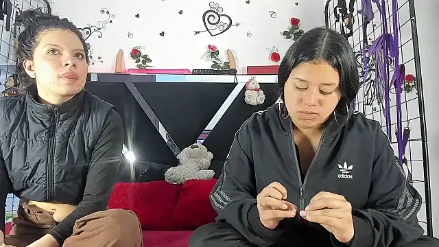 Snapshot of abby_eemily chatting on November 20, 2025, 12:05 pm abby eemily online show from November 20, 2025, 12:05 pm