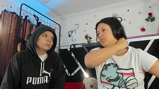 Snapshot of abby_eemily chatting on November 29, 2025, 12:08 pm abby eemily online show from November 29, 2025, 12:08 pm