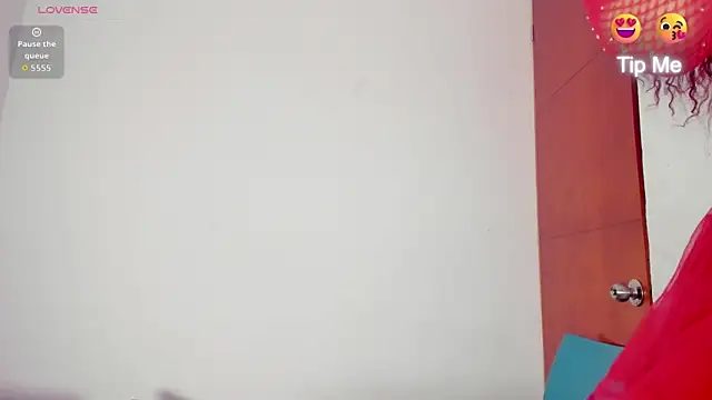 Snapshot of Zoey_Donovan chatting on November 1, 2025, 8:22 pm Zoey Donovan online show from November 1, 2025, 8:22 pm