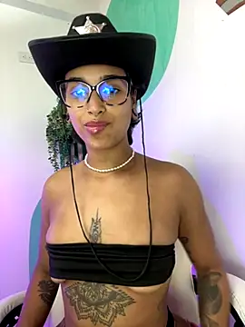 LollaByer online show from December 1, 2025, 9:09 pm