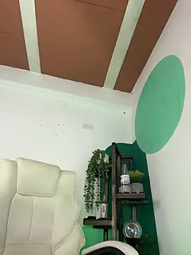 LollaByer online show from April 16, 2026, 9:04 pm