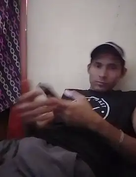 Snapshot of Fer-nand chatting on February 7, 2025, 8:42 pm Fer-nand online show from February 7, 2025, 8:42 pm