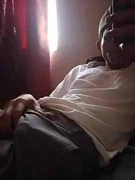 Snapshot of Fer-nand chatting on February 11, 2025, 2:24 pm Fer-nand online show from February 11, 2025, 2:24 pm