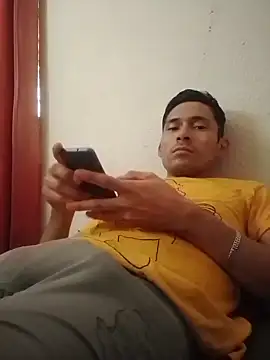 Snapshot of Fer-nand chatting on February 16, 2025, 2:32 pm Fer-nand online show from February 16, 2025, 2:32 pm