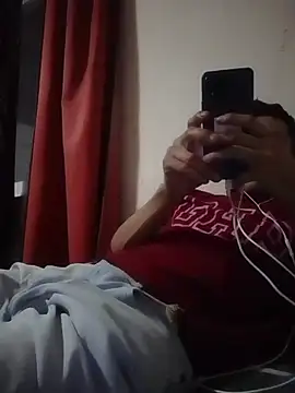 Snapshot of Fer-nand chatting on March 19, 2025, 4:36 am Fer-nand online show from March 19, 2025, 4:36 am