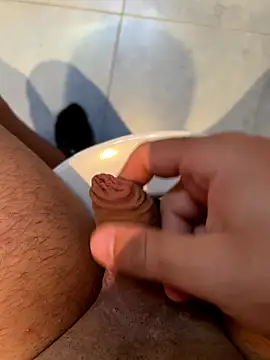 TuPapasitoo69 online show from November 1, 2025, 4:09 pm