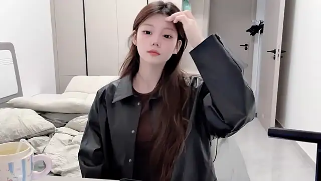 yangyang-1115 online show from September 19, 2025, 5:53 am