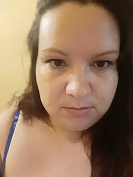 Snapshot of Szilvi93 chatting on July 21, 2026, 2:30 pm Szilvi93 online show from July 21, 2026, 2:30 pm