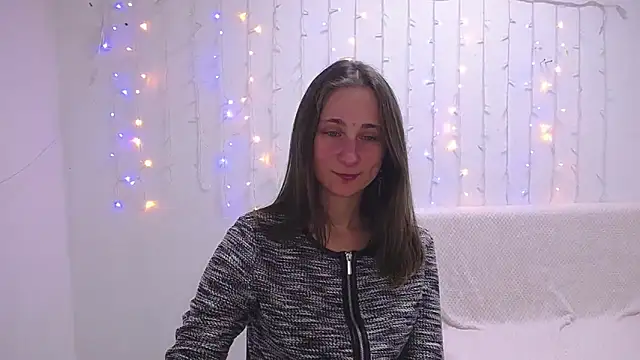 MichelLeee online show from January 17, 2025, 12:10 pm