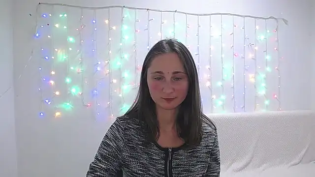 MichelLeee online show from January 17, 2025, 3:11 pm