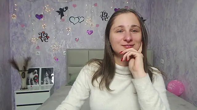 MichelLeee online show from February 7, 2025, 12:17 pm