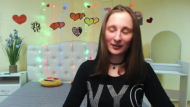 MichelLeee online show from March 6, 2025, 3:13 pm