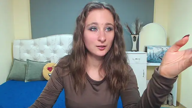 MichelLeee online show from November 5, 2025, 12:27 pm