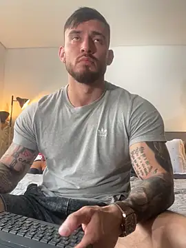 DimitriSullivan  online show from February 12, 2026, 1:17 pm