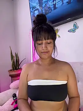 Lady Rey online show from July 8, 2026, 8:02 pm