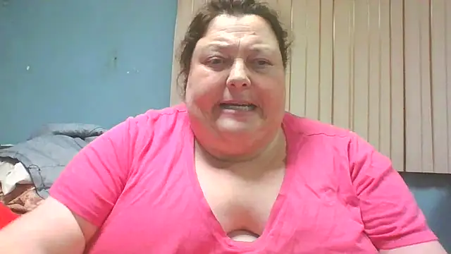 Honeybee2025 online show from December 11, 2024, 10:49 pm