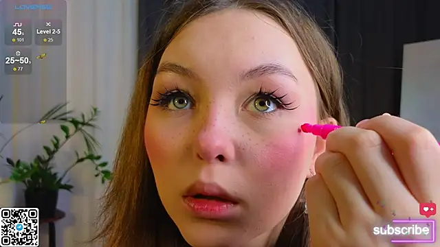 Snapshot of GwendolynFinch chatting on March 2, 2025, 1:04 am GwendolynFinch online show from March 2, 2025, 1:04 am