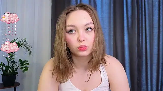 Snapshot of GwendolynFinch chatting on March 12, 2025, 7:13 am GwendolynFinch online show from March 12, 2025, 7:13 am