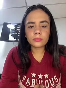 Snapshot of Leyna_Kenet chatting on October 12, 2025, 12:09 am Leyna Kenet online show from October 12, 2025, 12:09 am